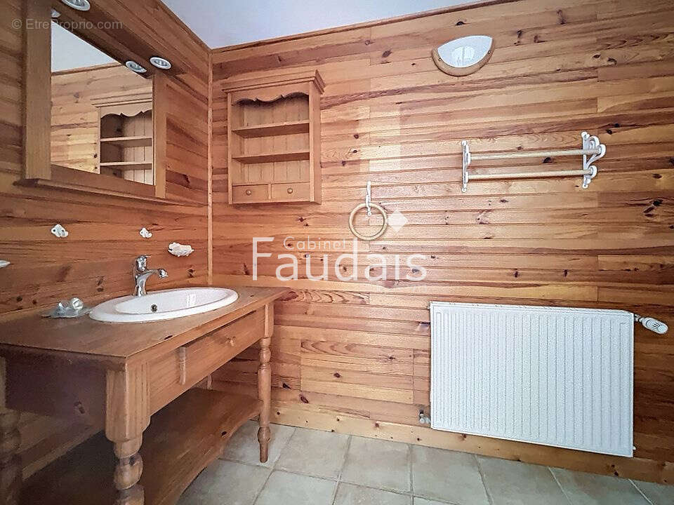 Maison à LES LOGES