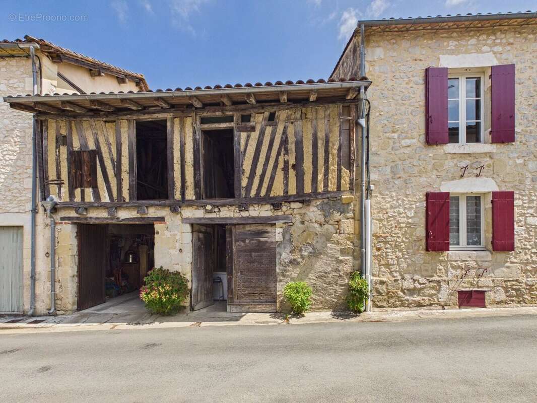 Maison de village avec grand cours - photo 17