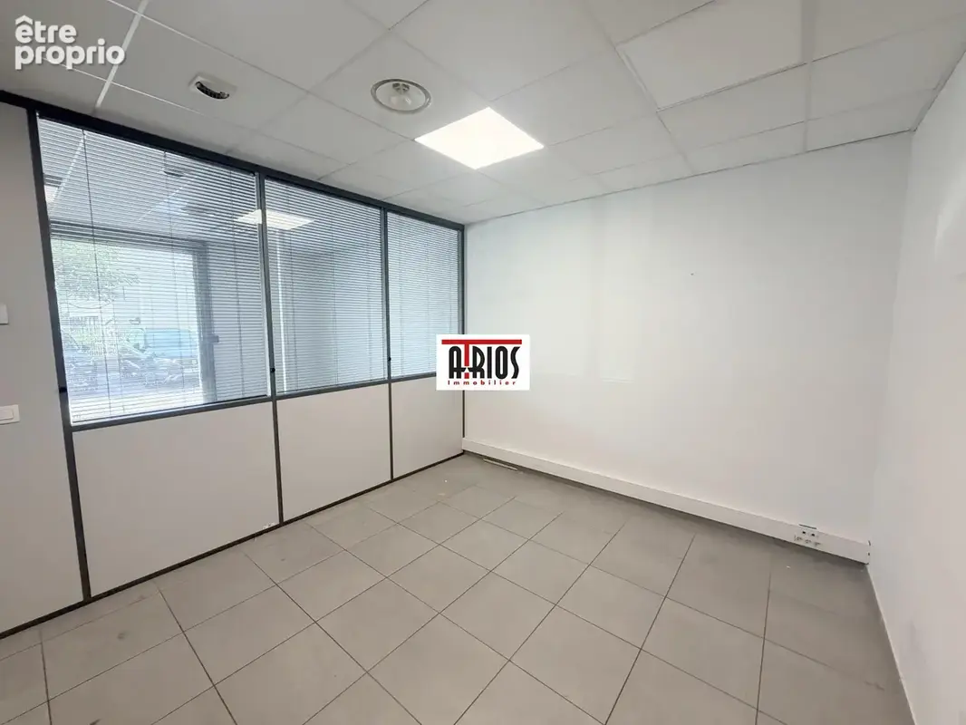 Commerce 116 m² à vendre à La Seyne-Sur-Mer (83500) - photo 3