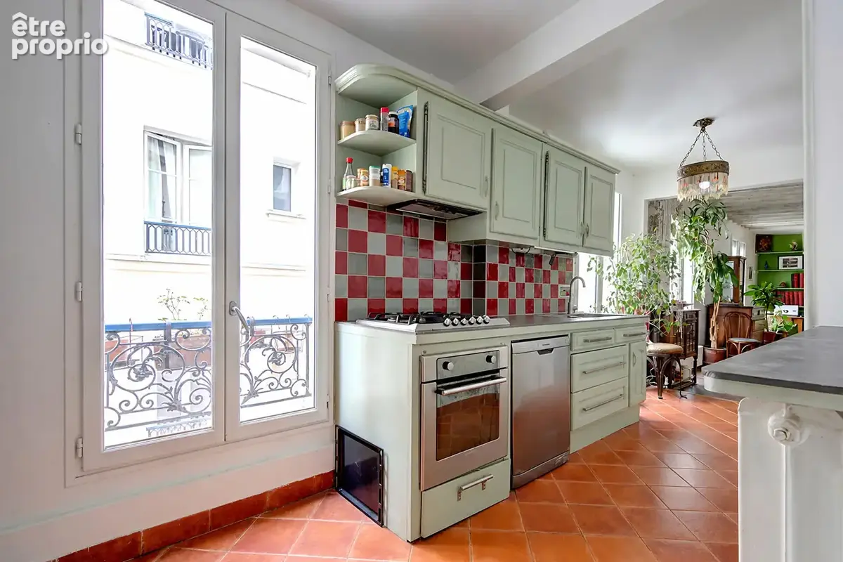 Montmartre  abbesses / 4 pièces de caractère de 103 m² au calme absolu - photo 7