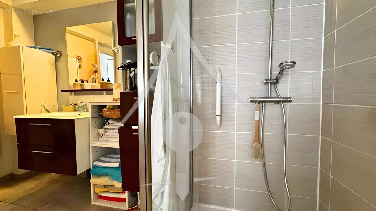 Maison à LAVERNOSE-LACASSE