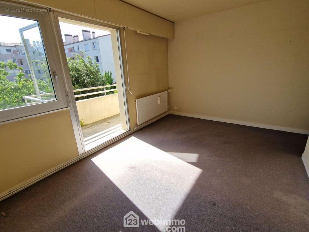 chambre 3 - Appartement à LA ROCHE-SUR-YON