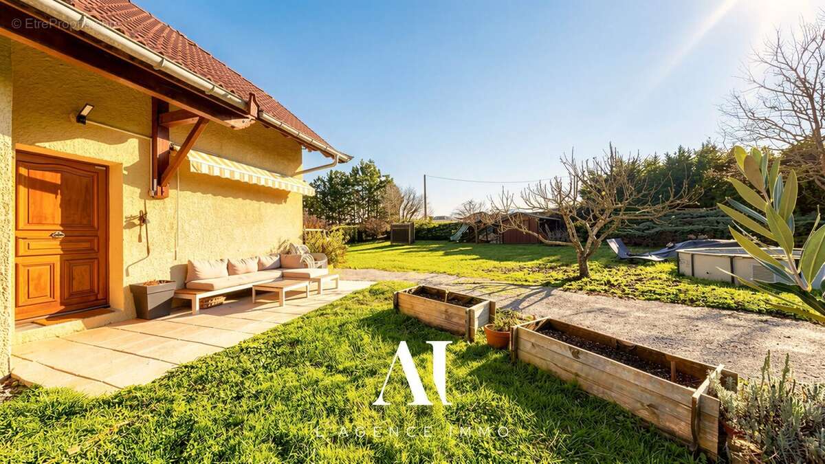 Maison à CHENEX