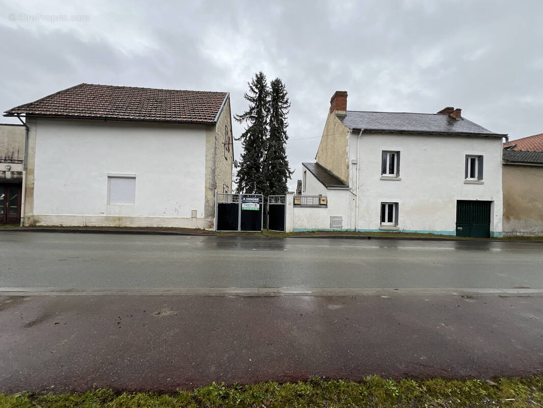 Maison à USSEAU