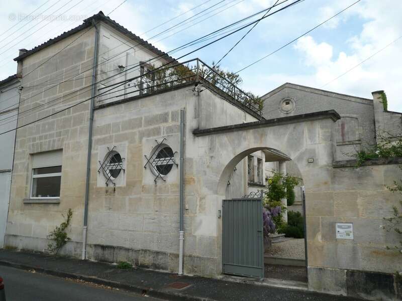 Maison à COGNAC