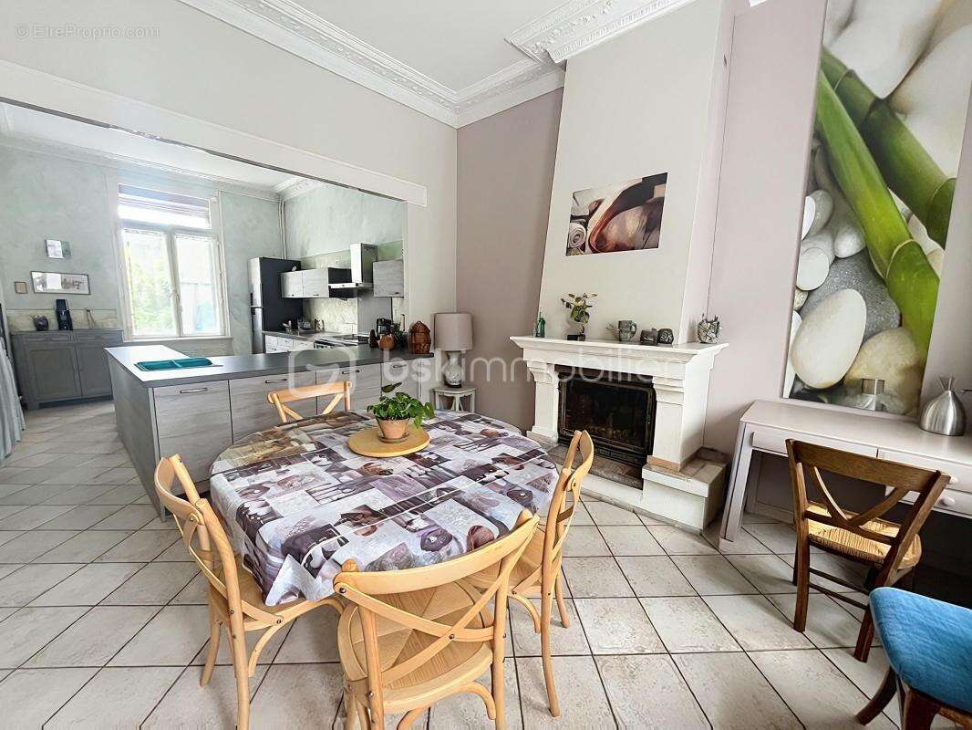 En exclusivite, maison avec garage et jardin - photo 3