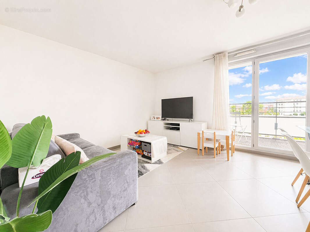 Appartement à BONNEUIL-SUR-MARNE