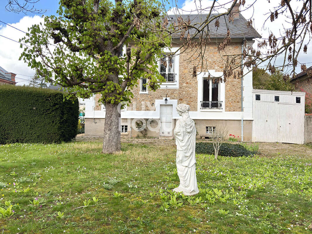 Maison à SOISY-SUR-SEINE
