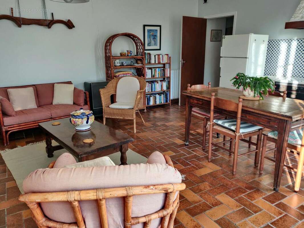 IMG20221113163525 - Maison à VIC-FEZENSAC