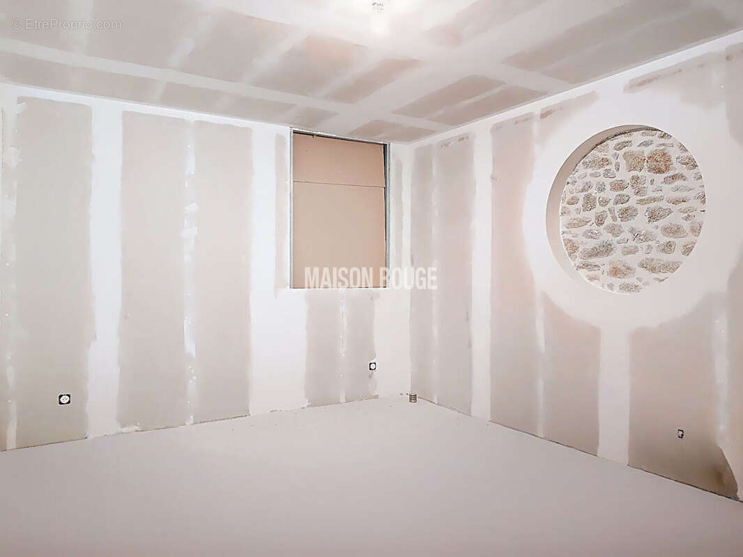 Maison à BAZOUGES-LA-PEROUSE