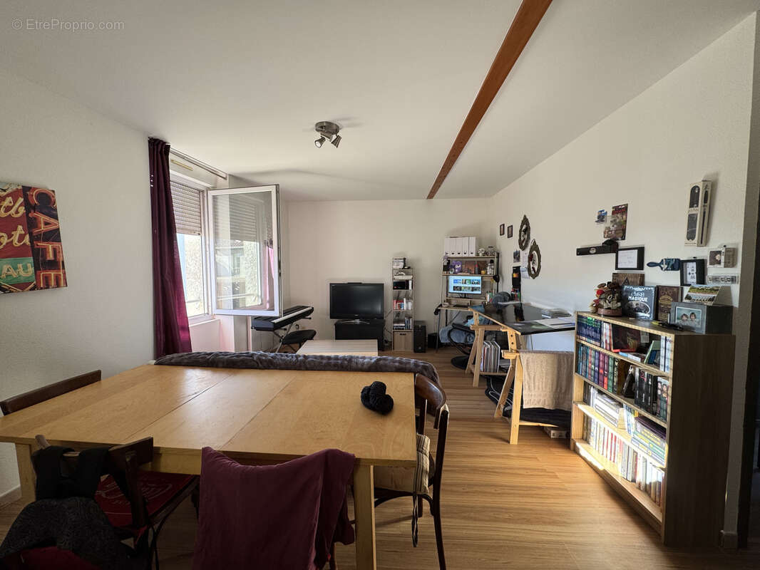Appartement à BOURG-DE-PEAGE