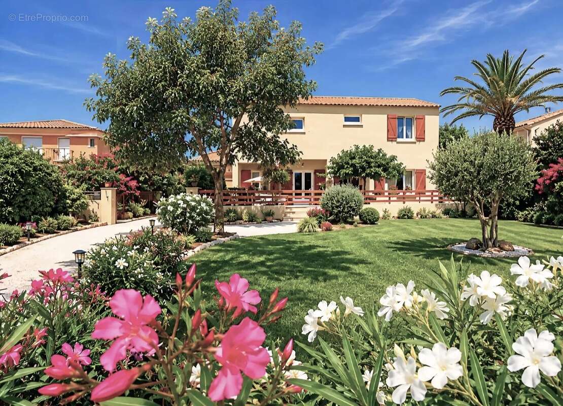 Maison à HYERES