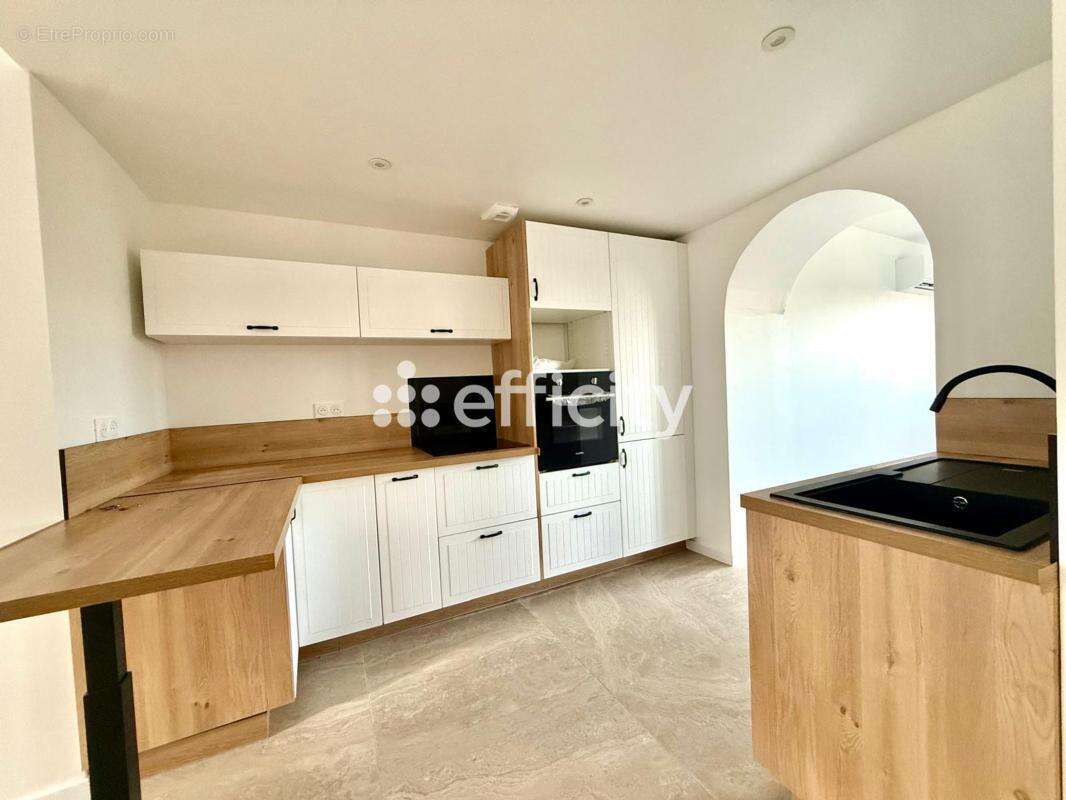 Maison à OINVILLE-SUR-MONTCIENT