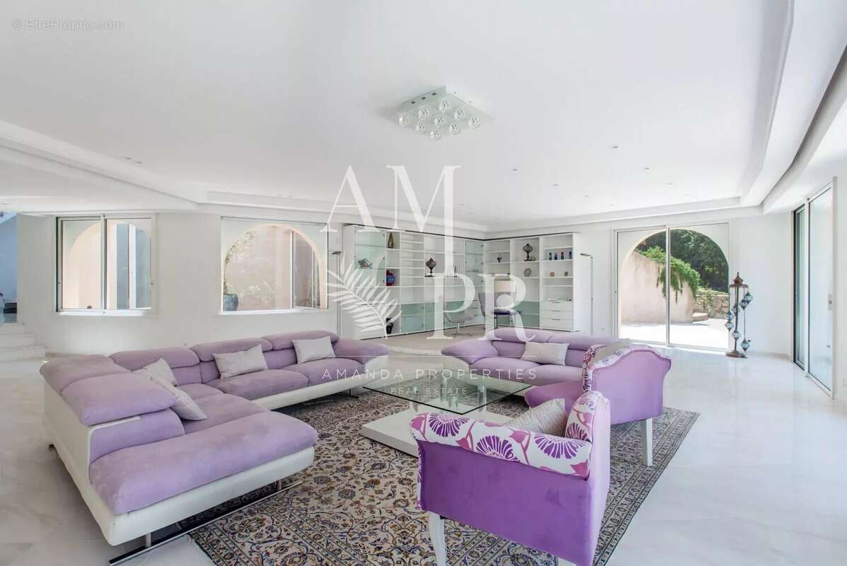 Maison à MOUANS-SARTOUX