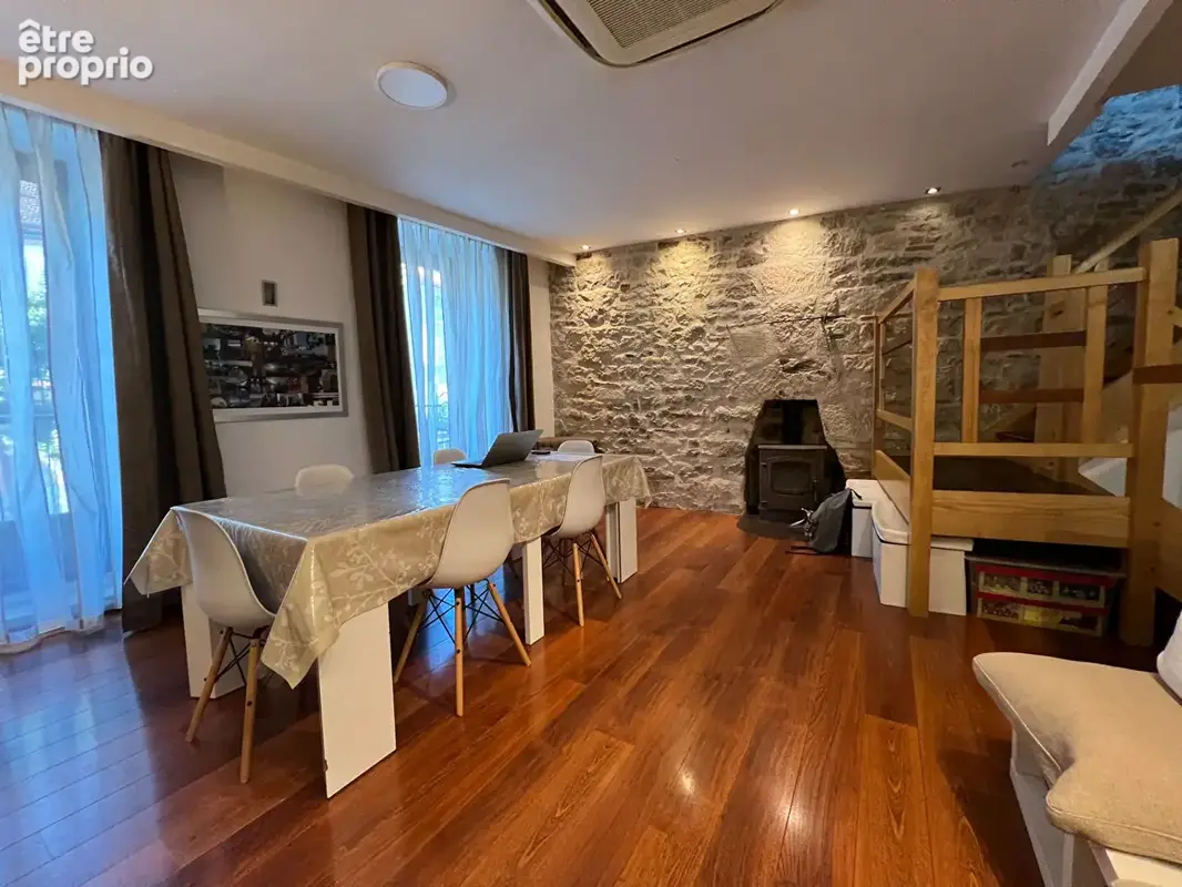 Appartement lumineux en coeur de village de Caylus - Charme et confort - photo 3