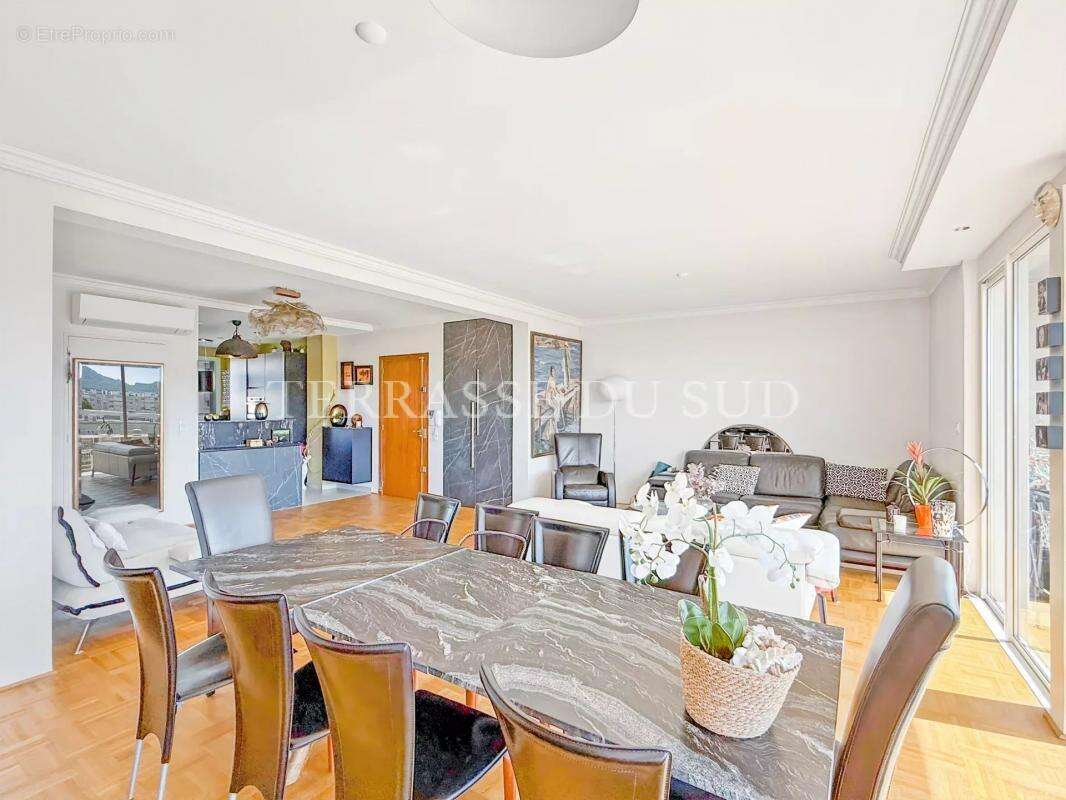 Appartement à MARSEILLE-8E