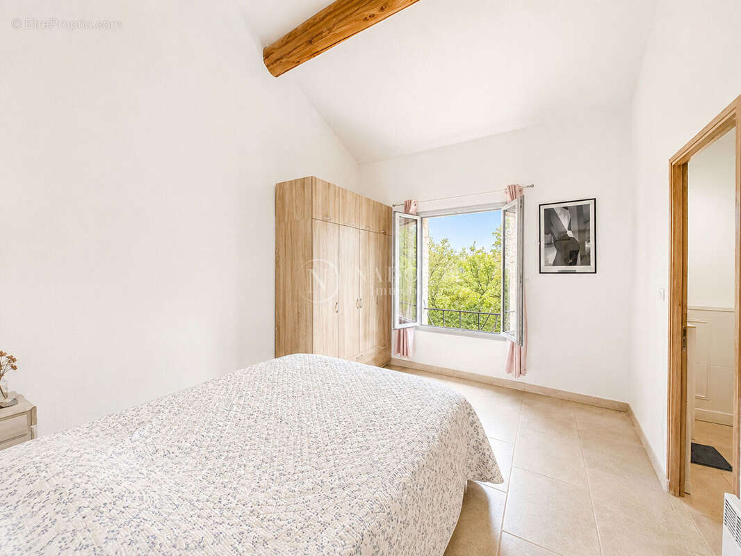 Maison à GORDES