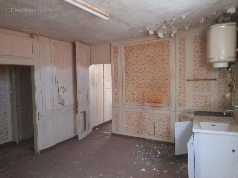 Appartement à SAINT-LEONARD-DE-NOBLAT