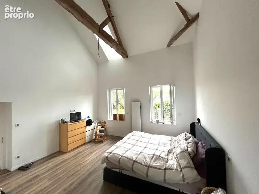 Maison de style Bourgeoise entièrement rénovée située au coeur du village !! Prix NEGOCIABLE ! - photo 15