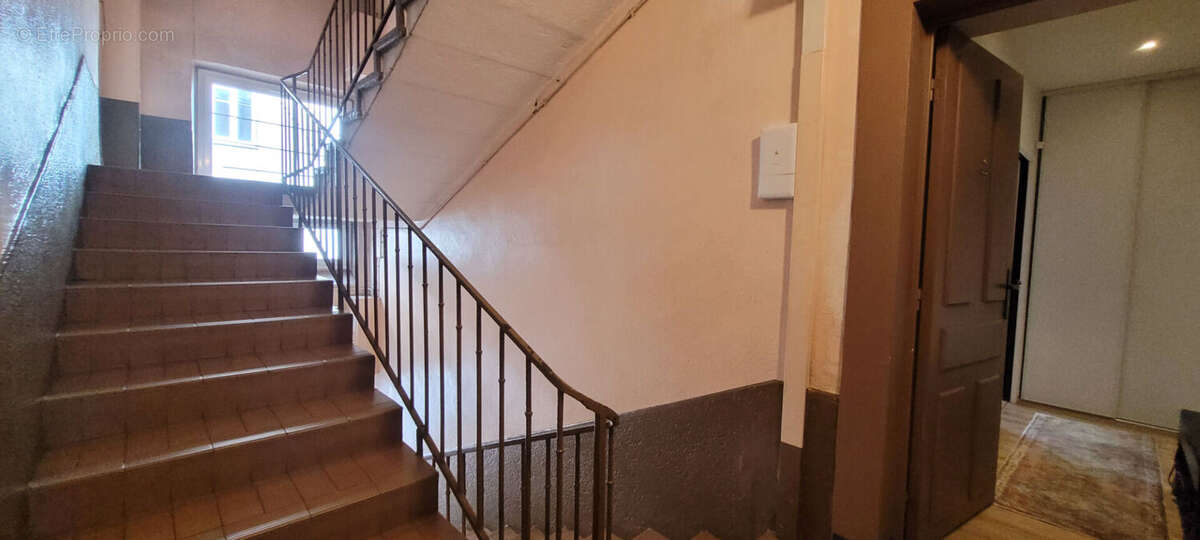 Appartement à SAINT-ETIENNE