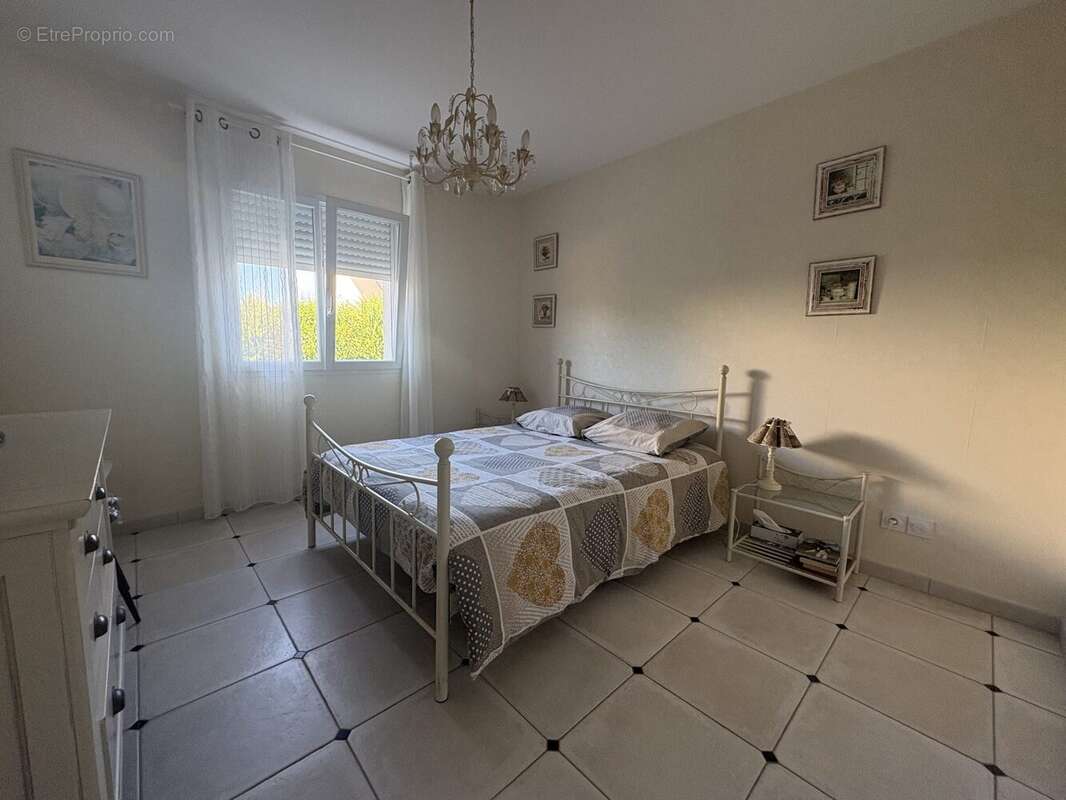 Maison 193 m² à Vivy  - photo 8