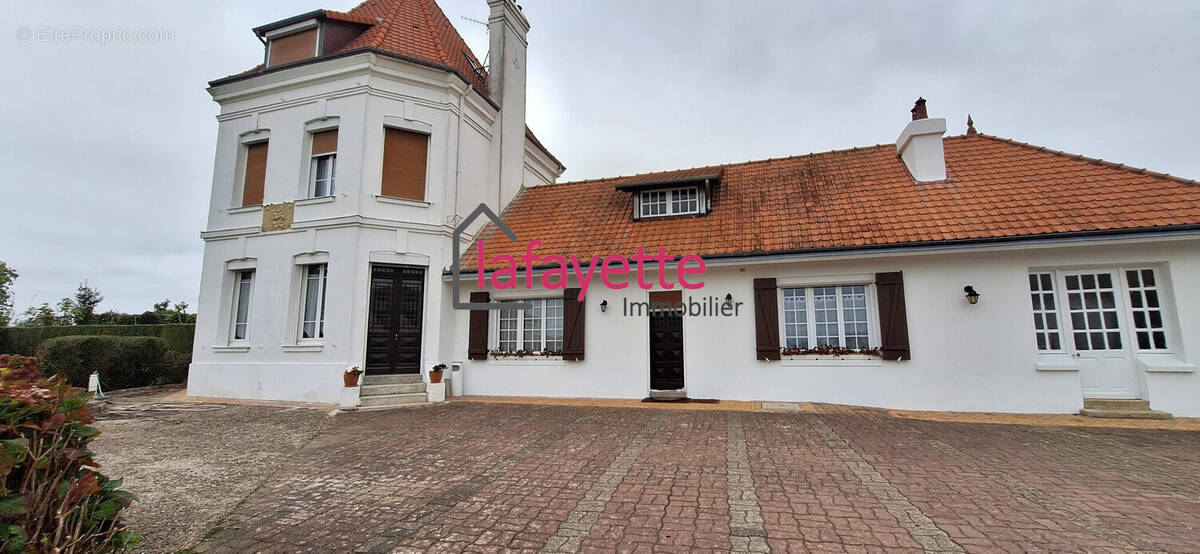 Maison à SAINT-ROMAIN-DE-COLBOSC