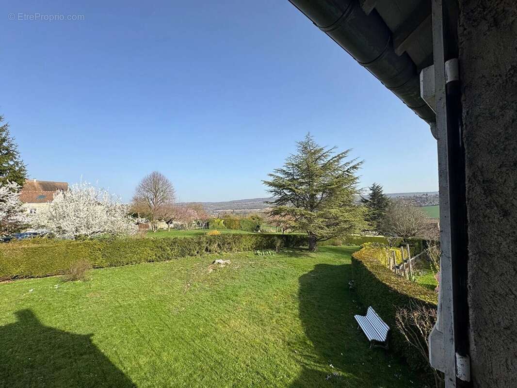 Maison à CRESPIERES