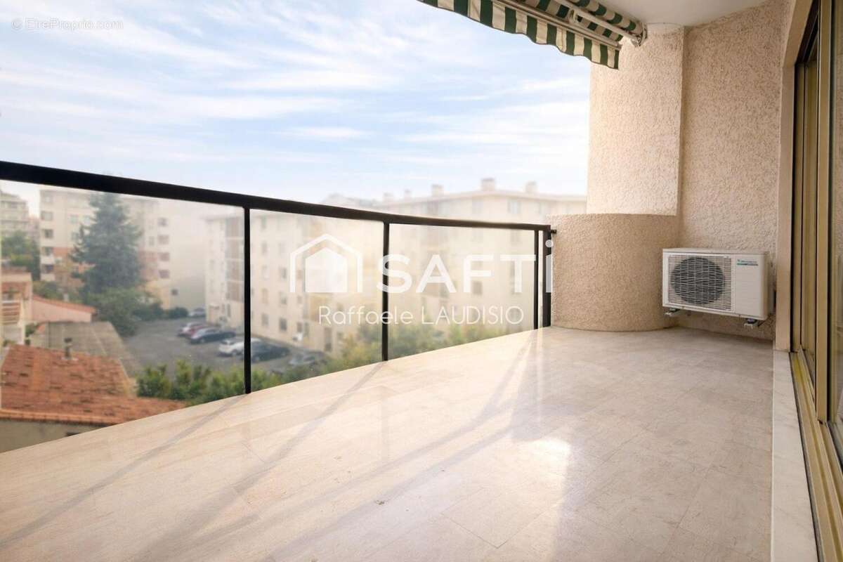 Photo 2 - Appartement à SAINT-RAPHAEL