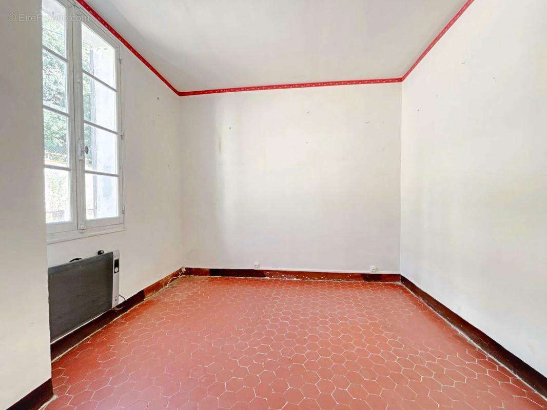 Maison à GINASSERVIS