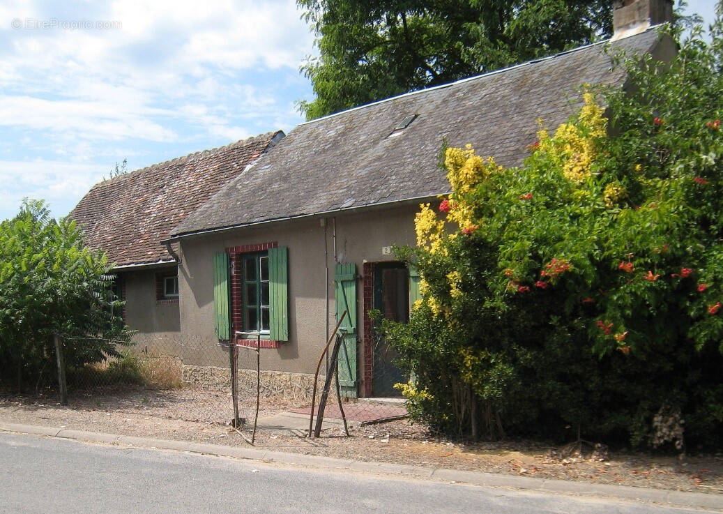 Maison à CHARRIN