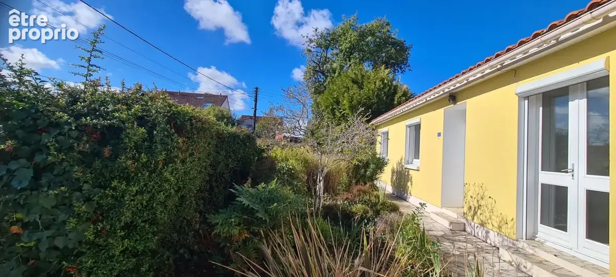 Maison Clisson 5 P . 3 Chs . Bureau . 81.29 M² . T 377 M² . Terrasse . Garage - photo 11