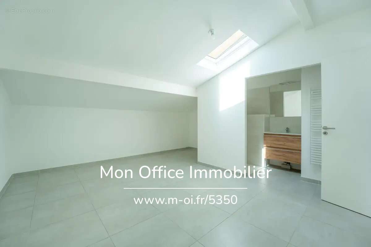 Référence : 6848-MAC - Appartement Duplex en dernier étage - 3 chambres - Terrasse 50m2 - Vue Sainte Victoire - photo 7