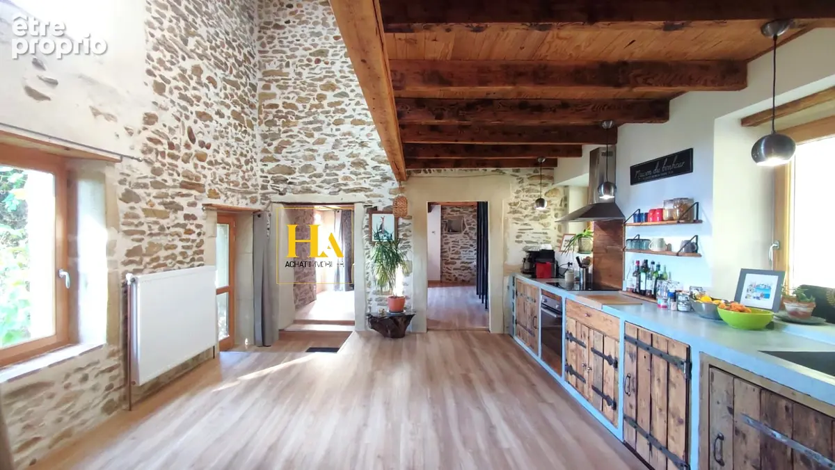 Maison en pierre rénovée avec vue panoramique à Bathernay - photo 2