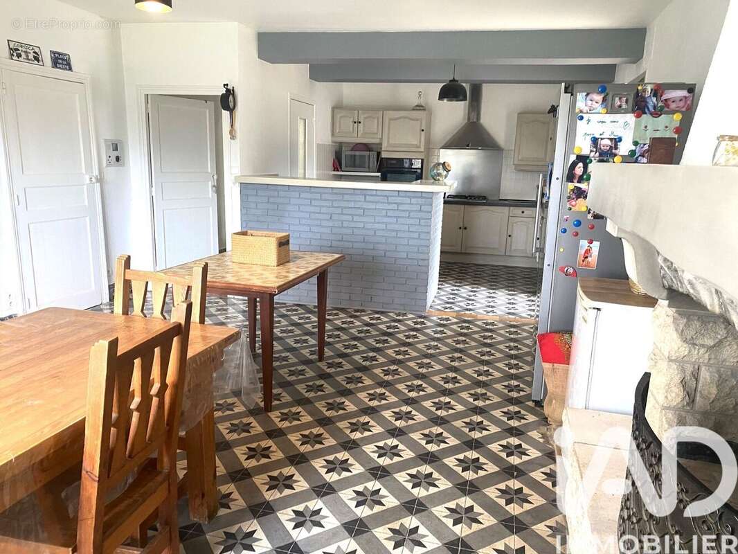 Maison 335 m² à Lisle-Sur-Tarn  - photo 5