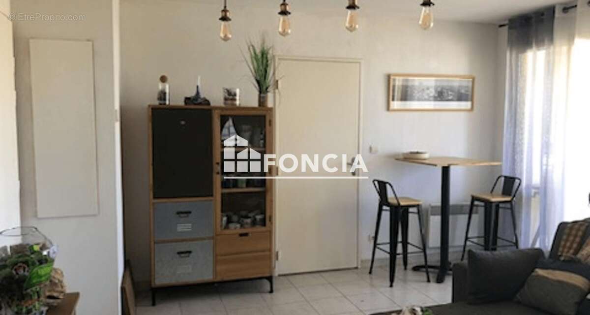 Appartement à PORT-SAINT-LOUIS-DU-RHONE