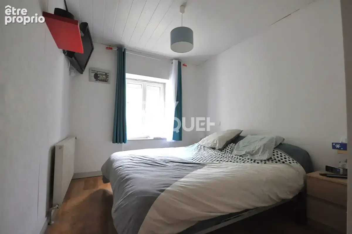 Maison à Sainte Catherine de 200 m2 sur une parcelle de 511 m². - photo 4