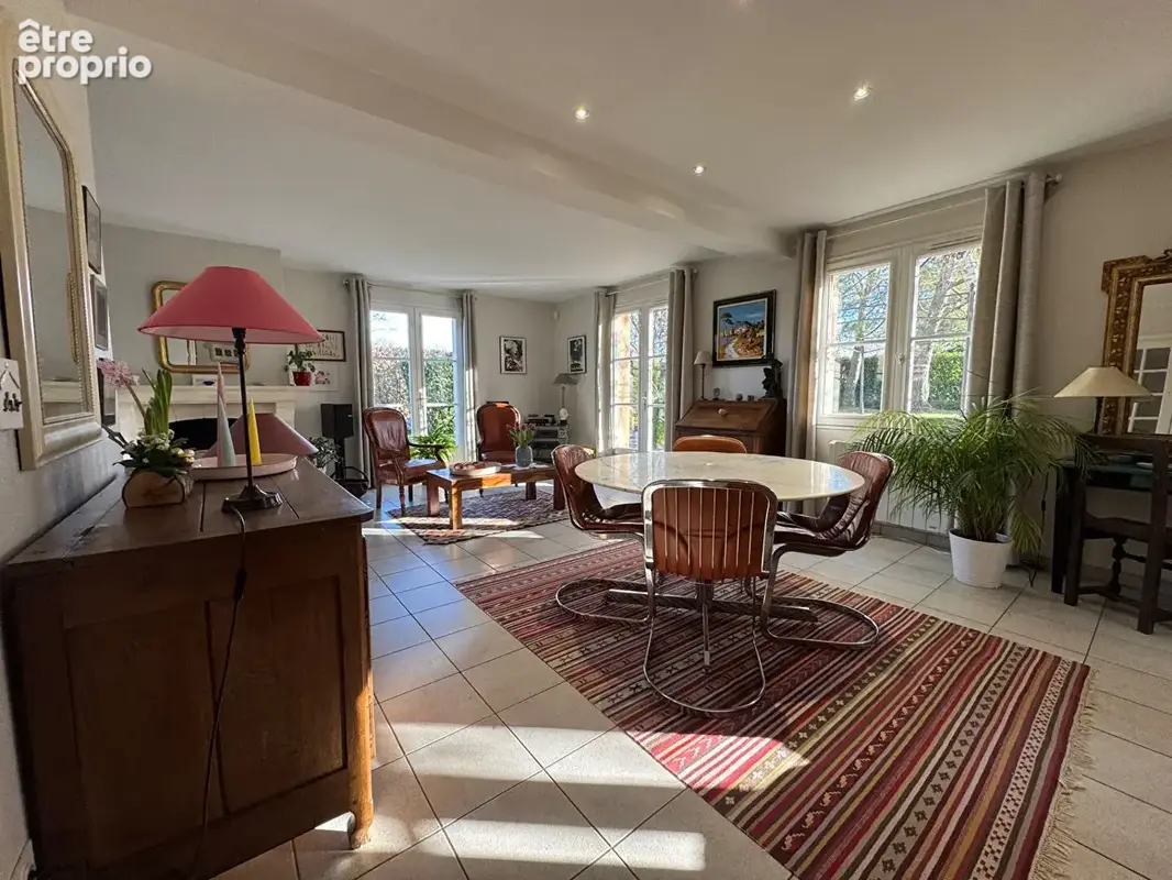 Jolie maison récente  familiale avec très beau jardin Montfort L'Amaury 7 pièces 170 m2 - photo 3