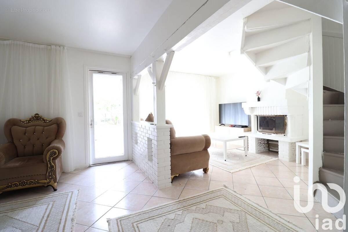 Photo 1 - Maison à EVRY