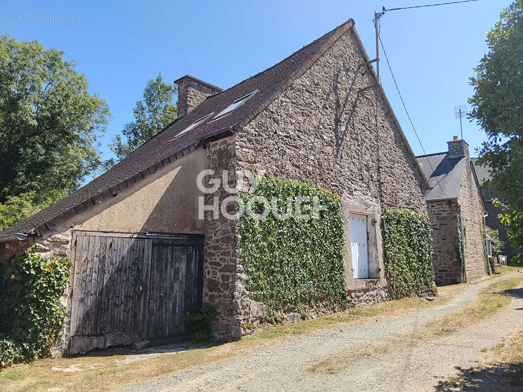 Maisons de charme - 130 m² - LANVALLAY (22100 ) - photo 8