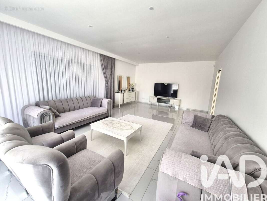 Photo 2 - Maison à ETAULIERS