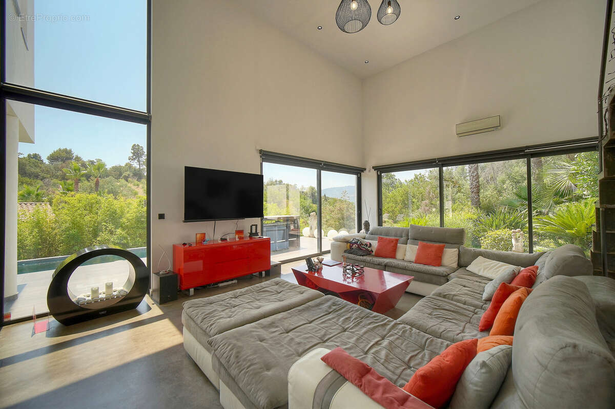 Élégante Villa contemporaine 200 m2 au cœur d'un environnement privilégié - photo 6