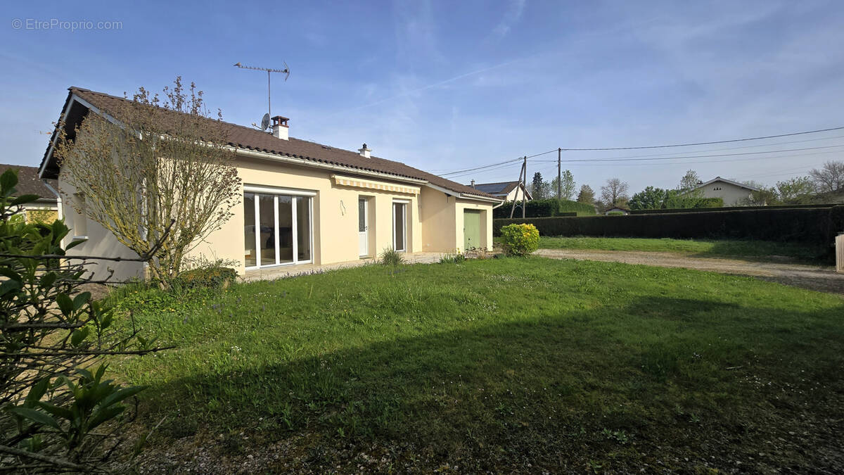 Maison à VONNAS