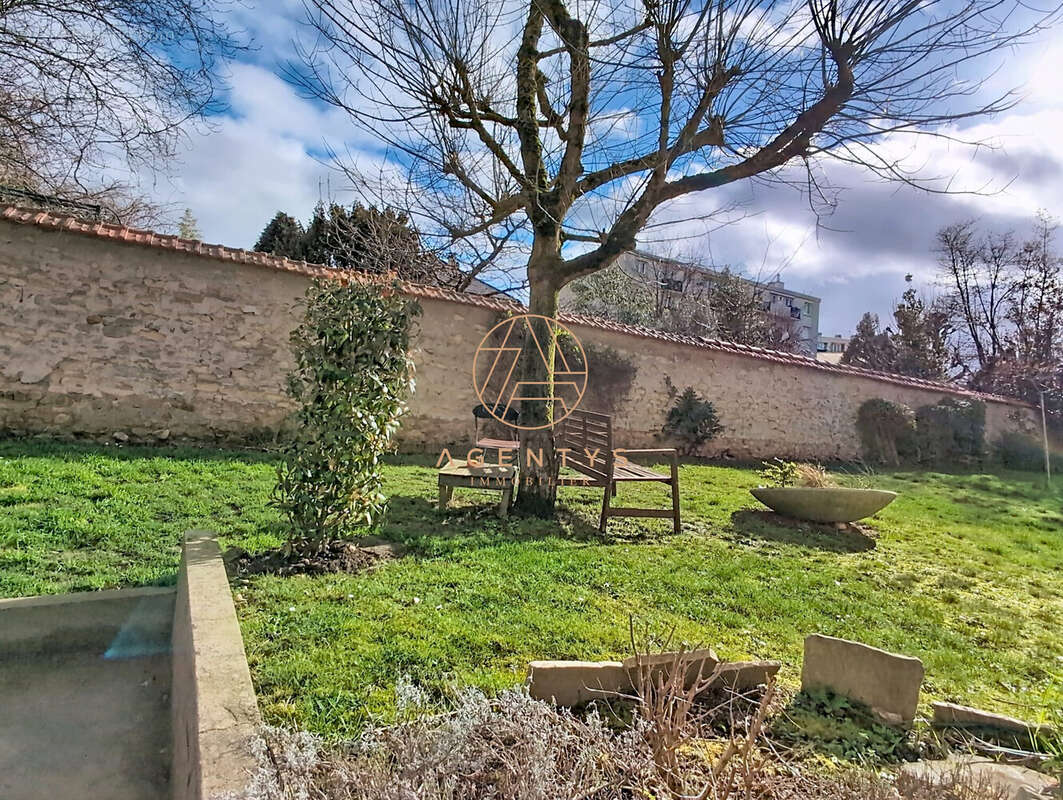 Appartement à SAINT-MAUR-DES-FOSSES