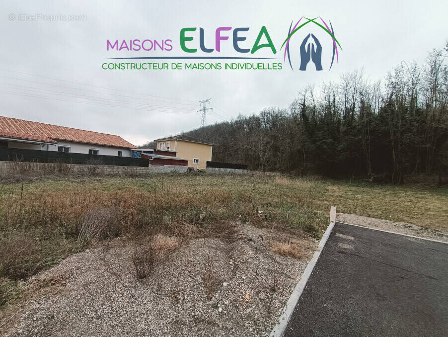 Terrain à SAINT-SORLIN-EN-VALLOIRE