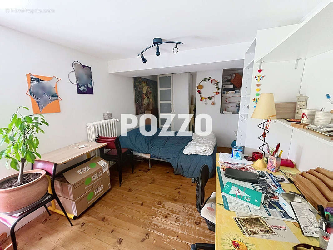 A VENDRE à Grandparigny - Maison 6 pièce(s) 196 m² - photo 10