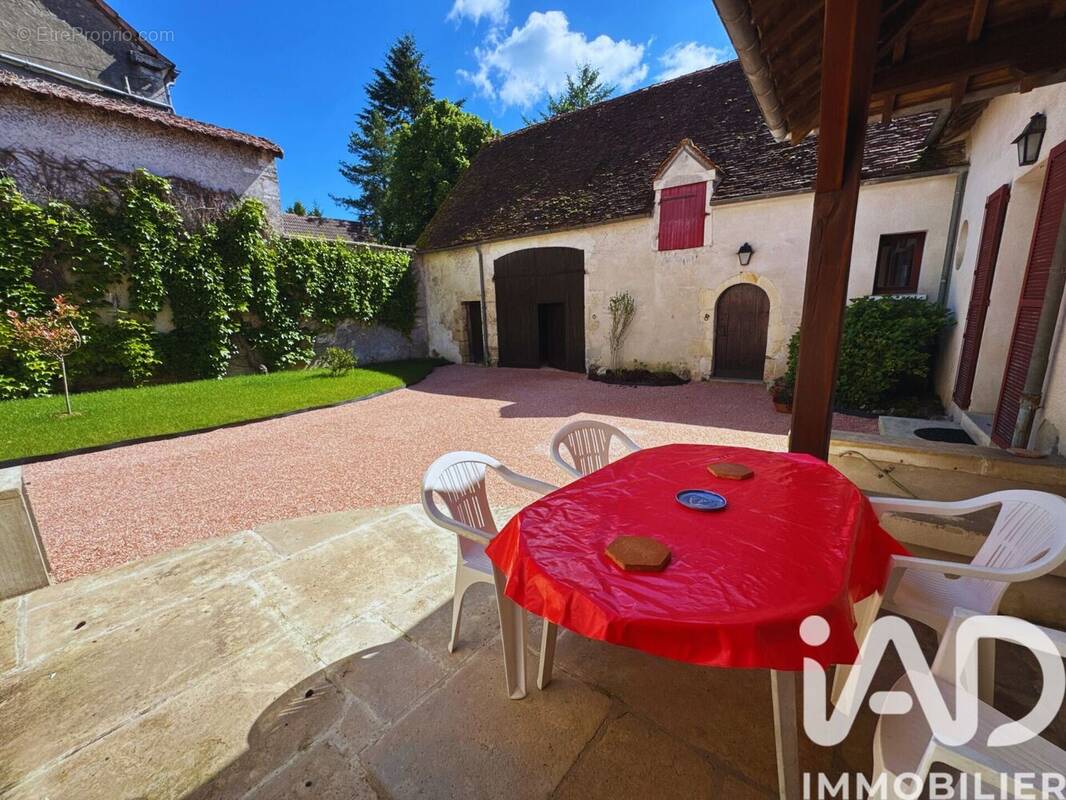 Photo 1 - Maison à ENTRAINS-SUR-NOHAIN