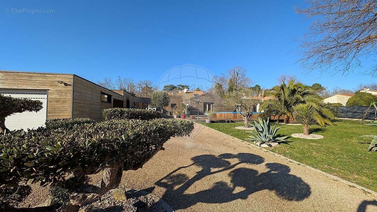 Maison à LES MATHES