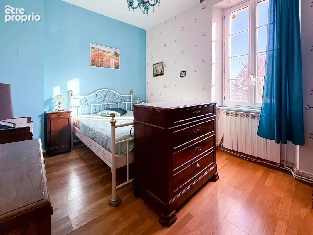 Deux propriétés avec piscine et un terrain de 2 170 m² - photo 8