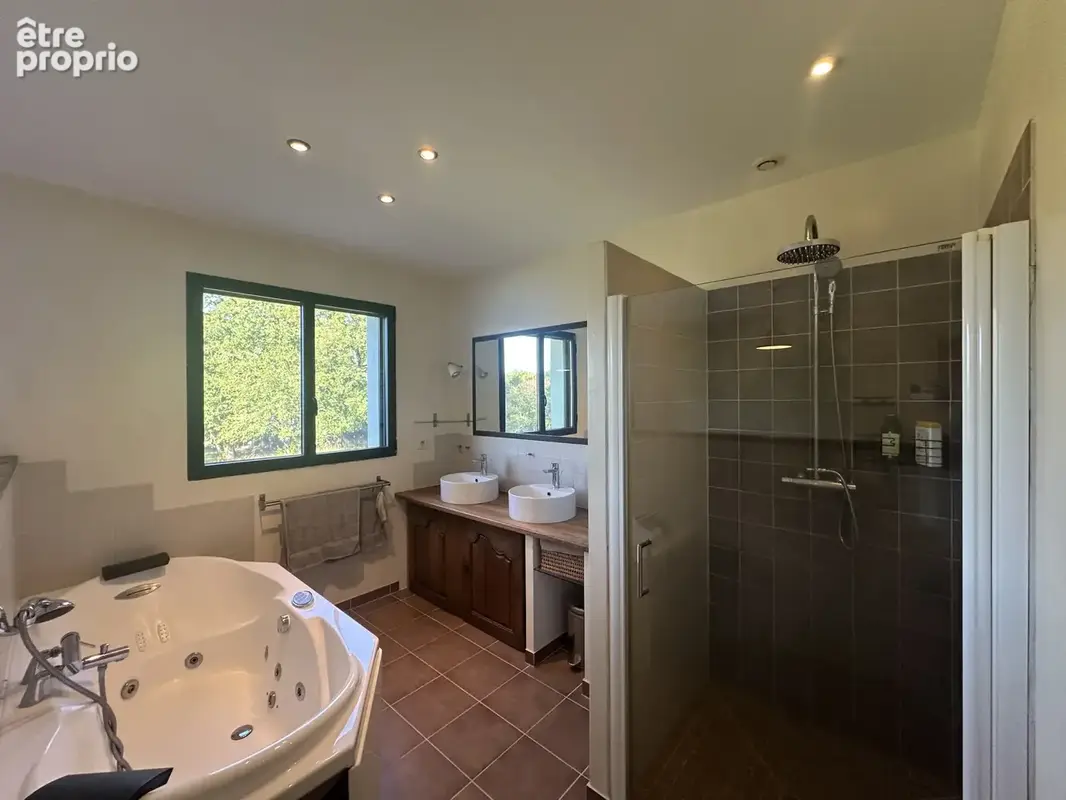 Maison contemporaine avec piscine chauffée et 1,5 hectare de terrain à Autoire - photo 10