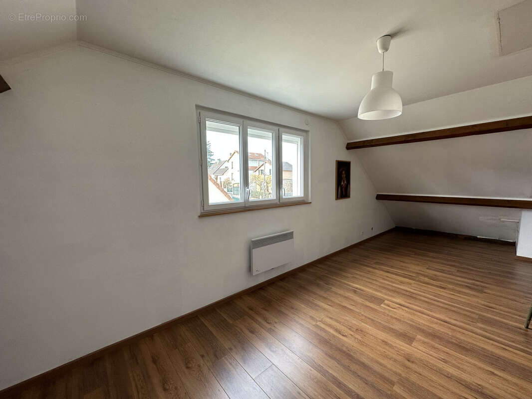 Maison à BURES-SUR-YVETTE